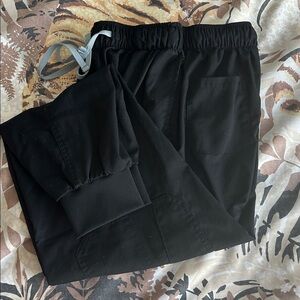 Women's Black Scrubbs